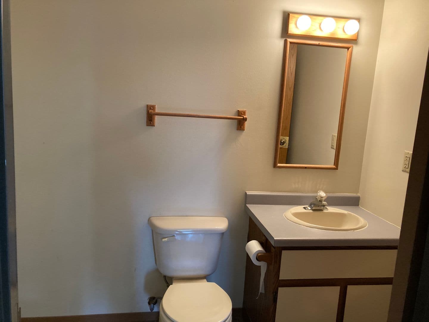 Plover Apartment: 1170 Dodds Drive