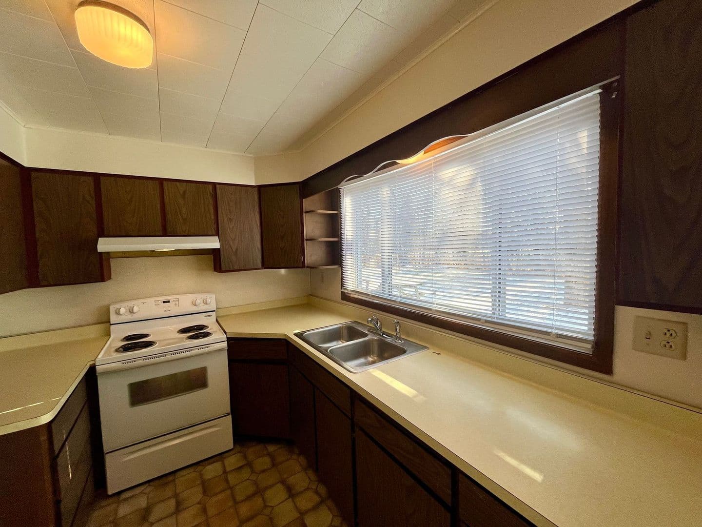 Wittenberg Apartment: 207 E Front St