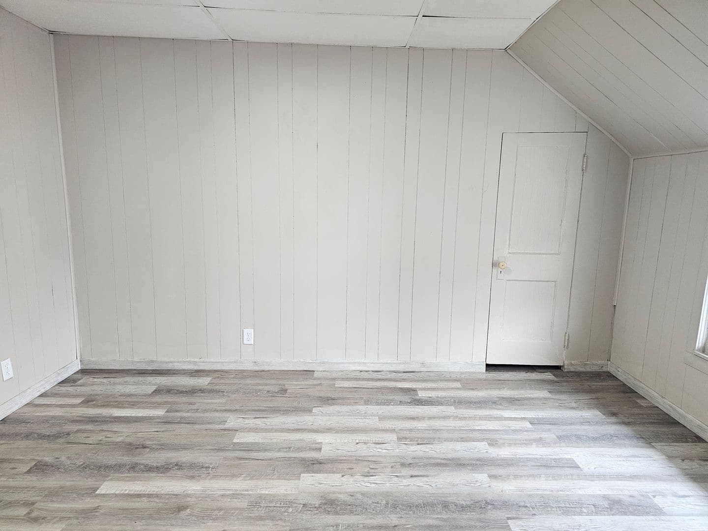 Nekoosa Apartment: 618 North St