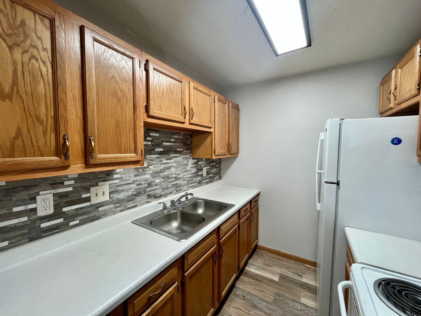 Tomah Apartment: 401 - 405 N Glendale Ave
