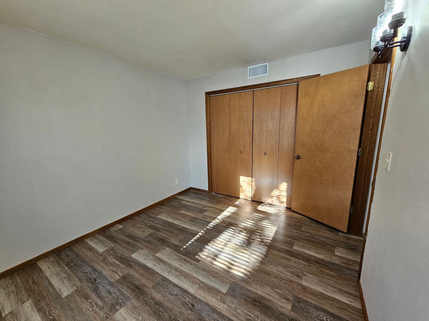 Plover Apartment: 3520 Evergreen Dr