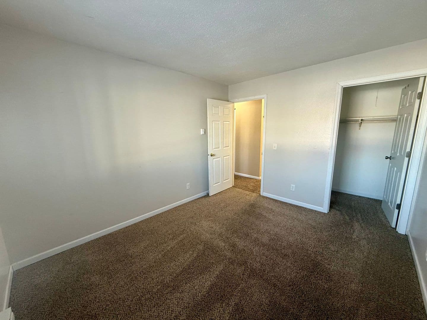 Tomah Apartment: 401 - 405 N Glendale Ave