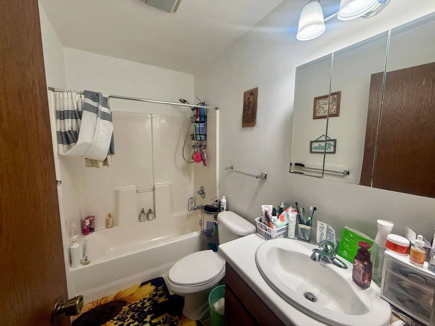 Weston Apartment: 3605 Ross Avenue