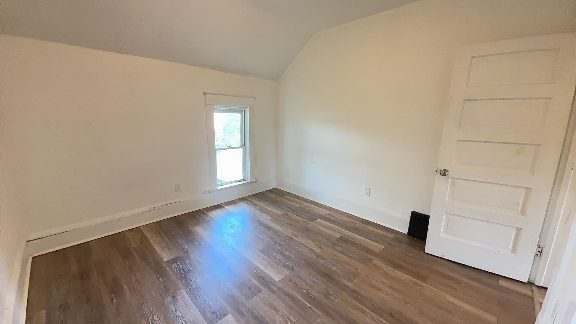 Antigo Apartment: 540 Wausau Road