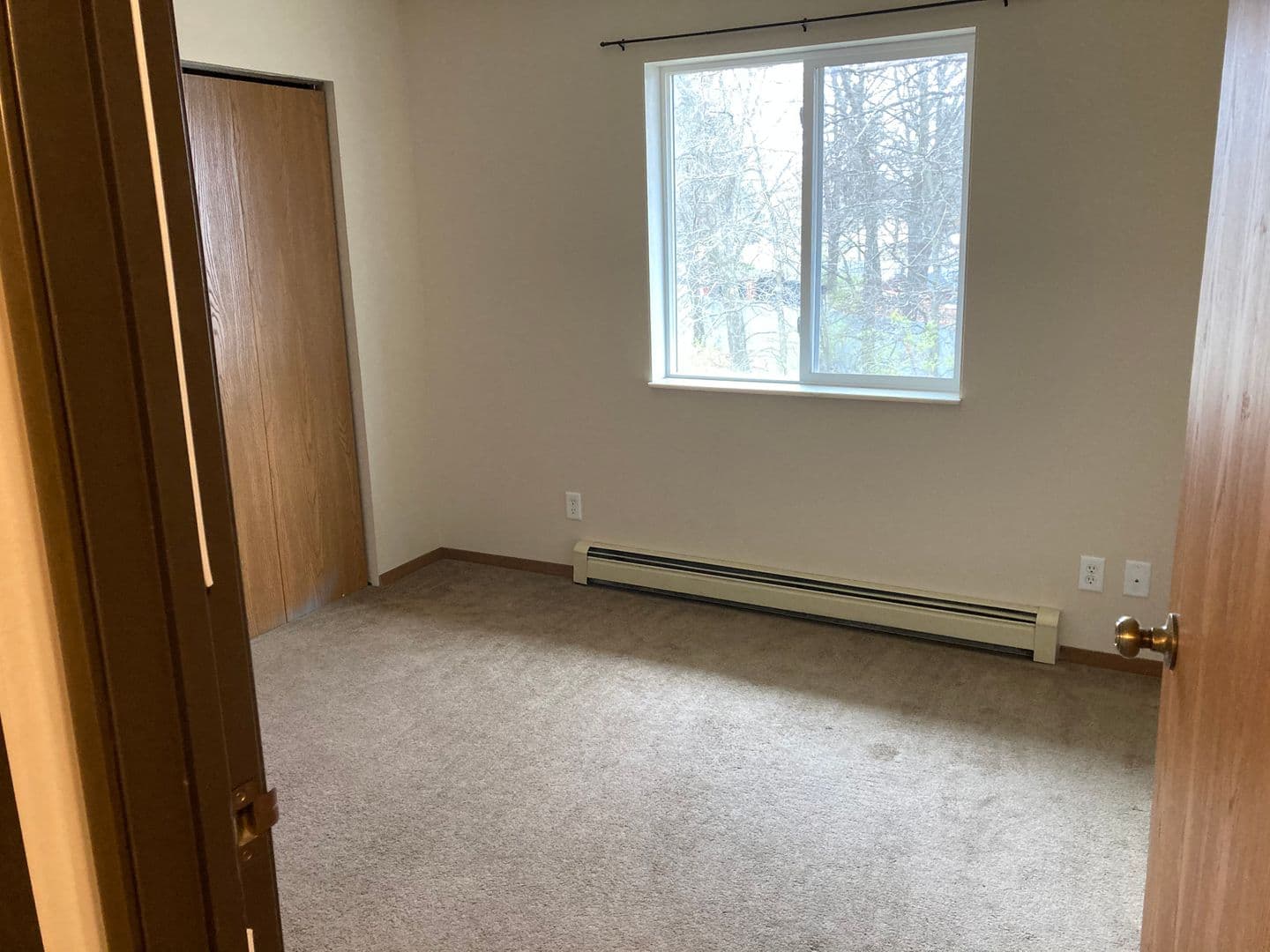 Plover Apartment: 1170 Dodds Drive