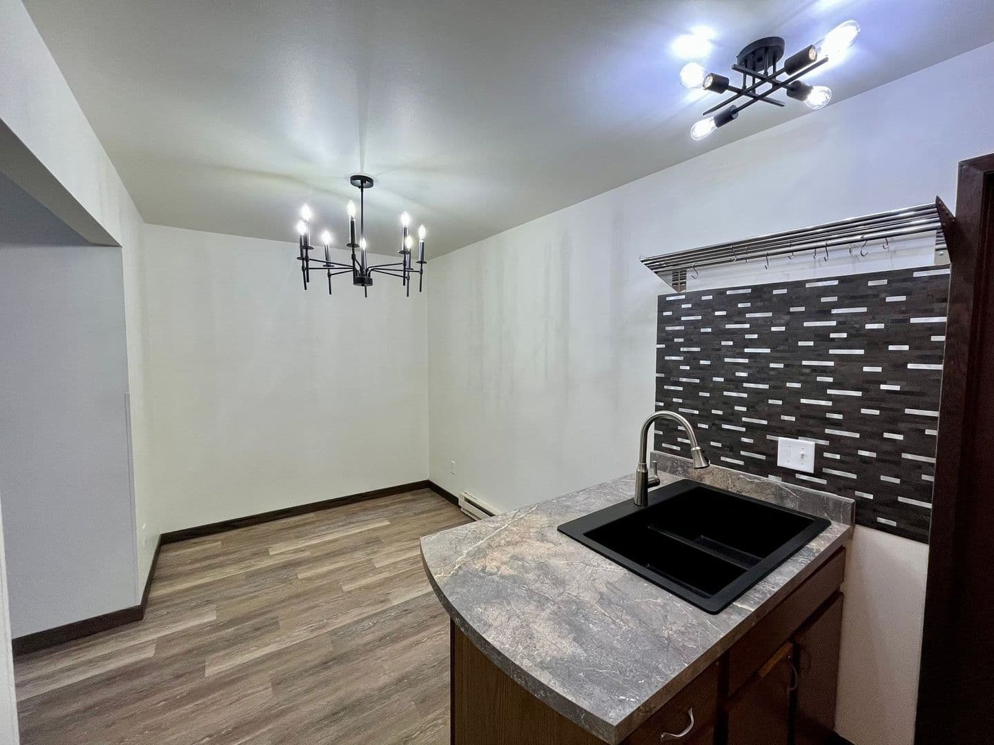 Marshfield Apartment: 1010 Sawyer Dr