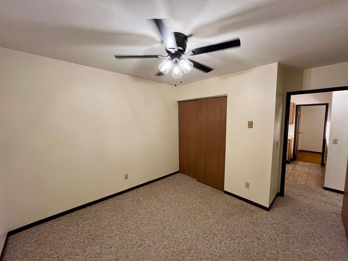 Marshfield Apartment: 1711 Sawyer Dr