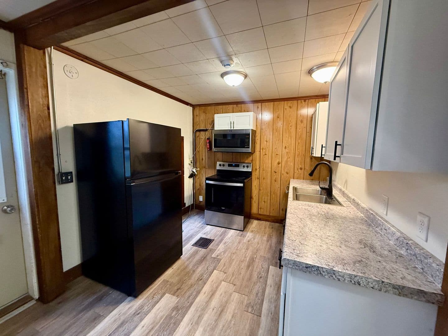Wausau Apartment: 716 Washington St