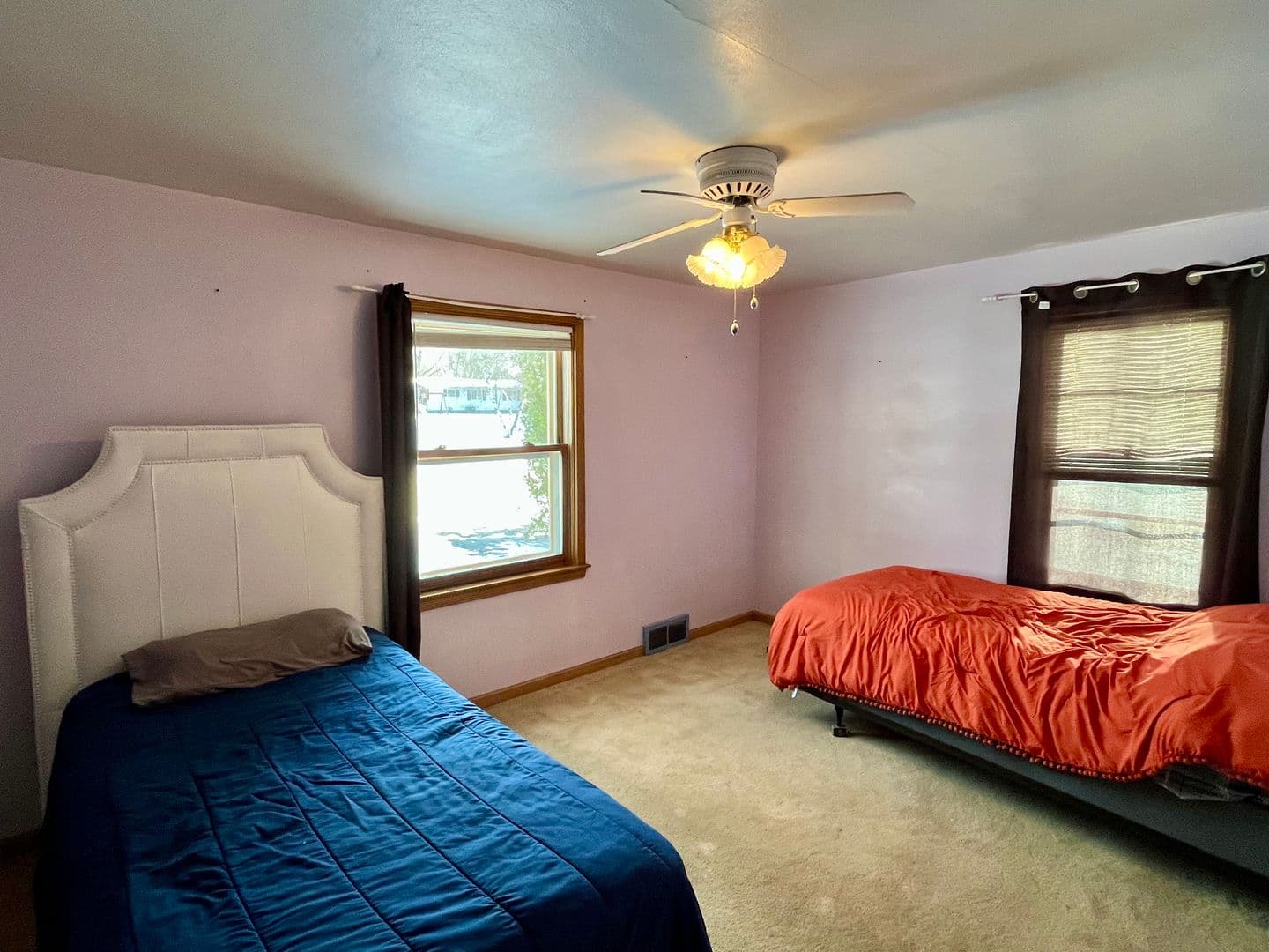 Merrill House: 806 Lake St
