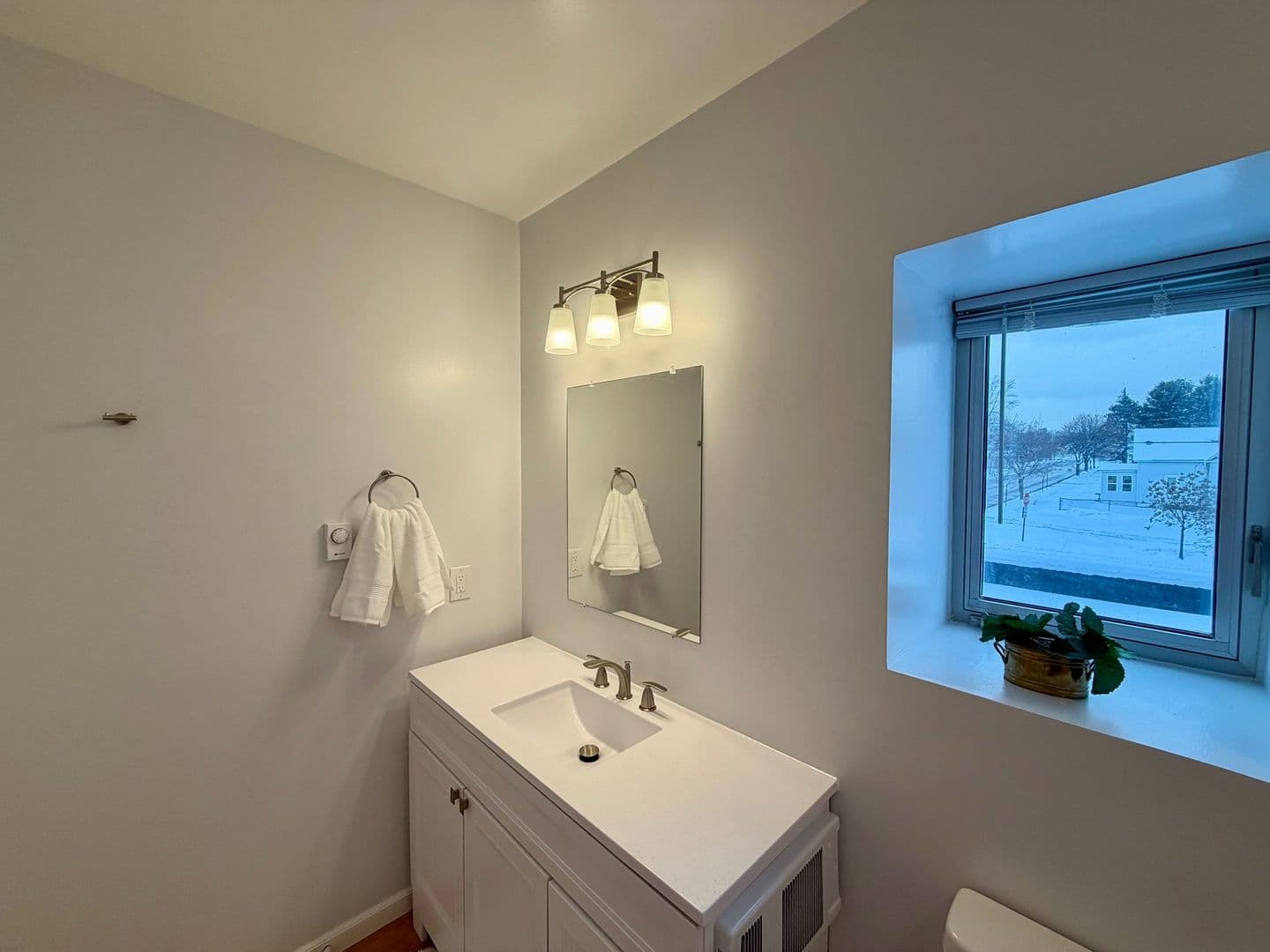 Wausau Apartment: 719 N 3rd Ave - Furnished