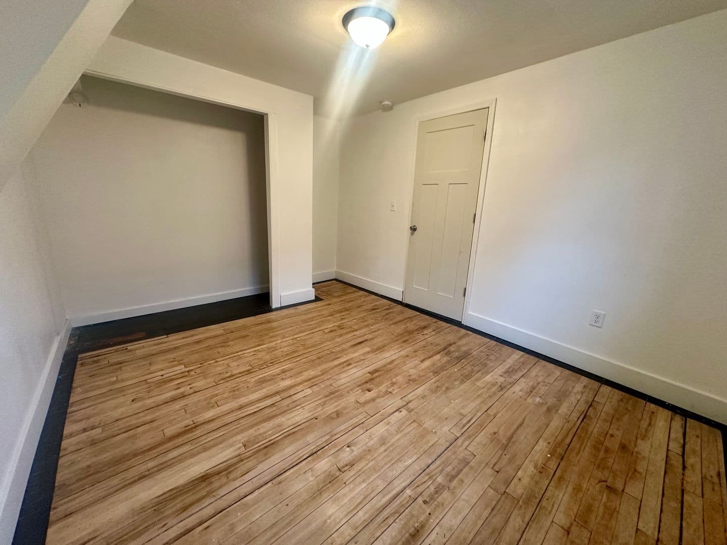 Wausau House: 706 Lincoln Ave