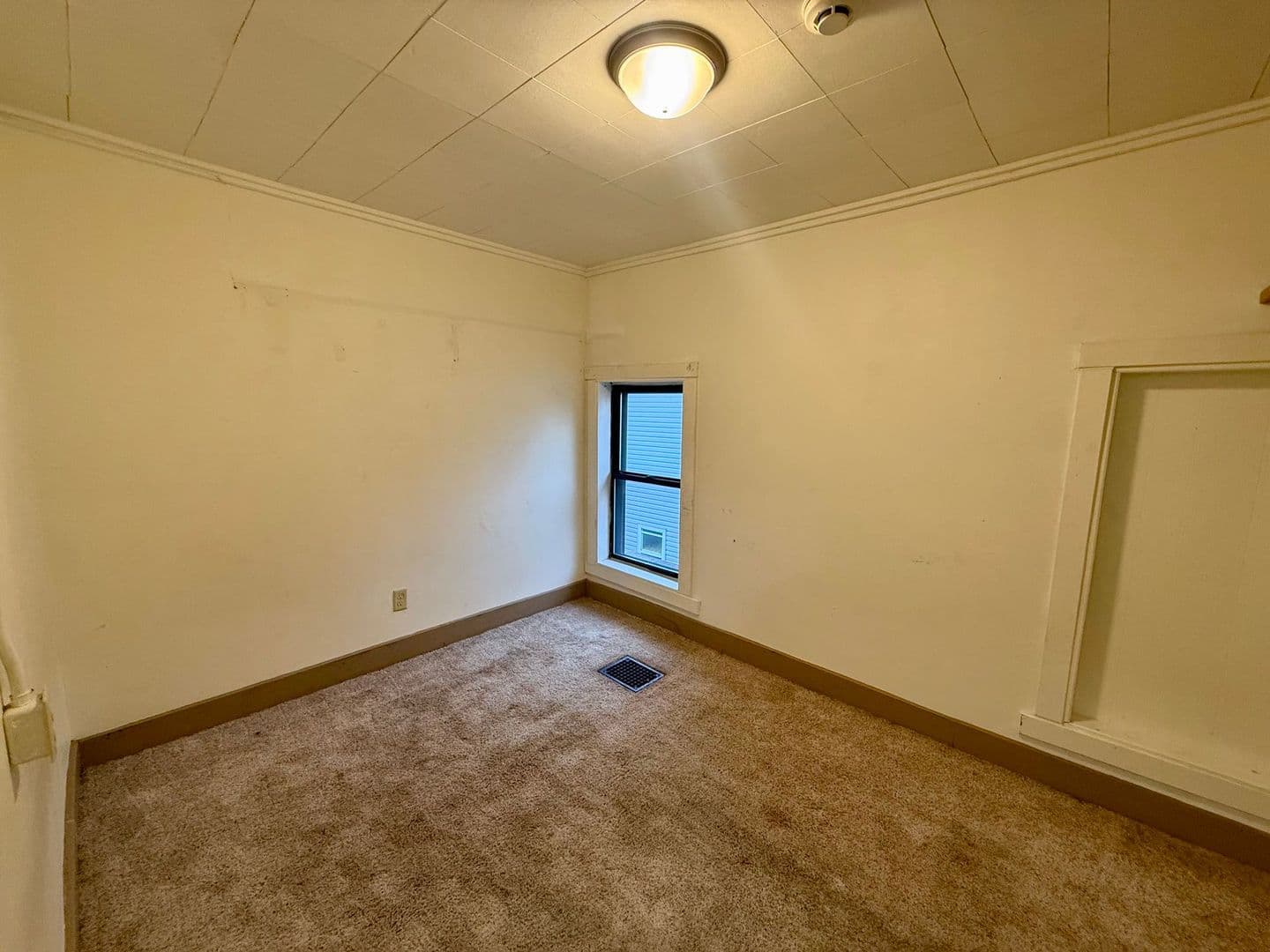 Wausau Apartment: 716 Washington St