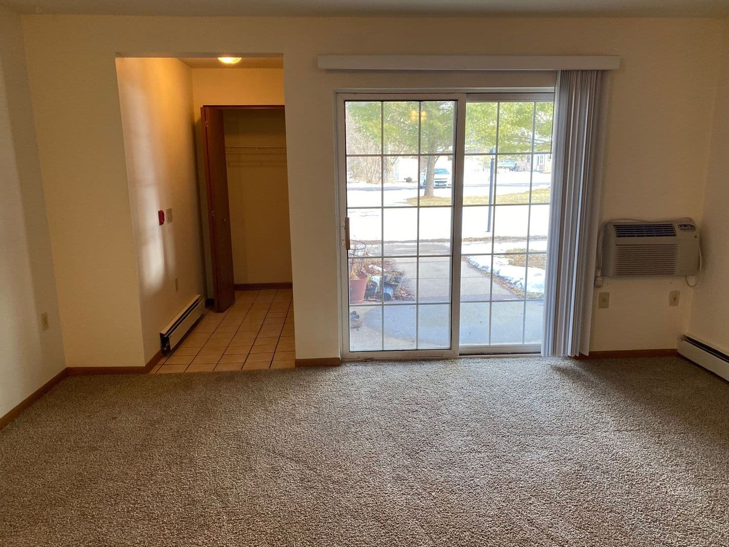 Westfield Apartment: 244 W 4th St