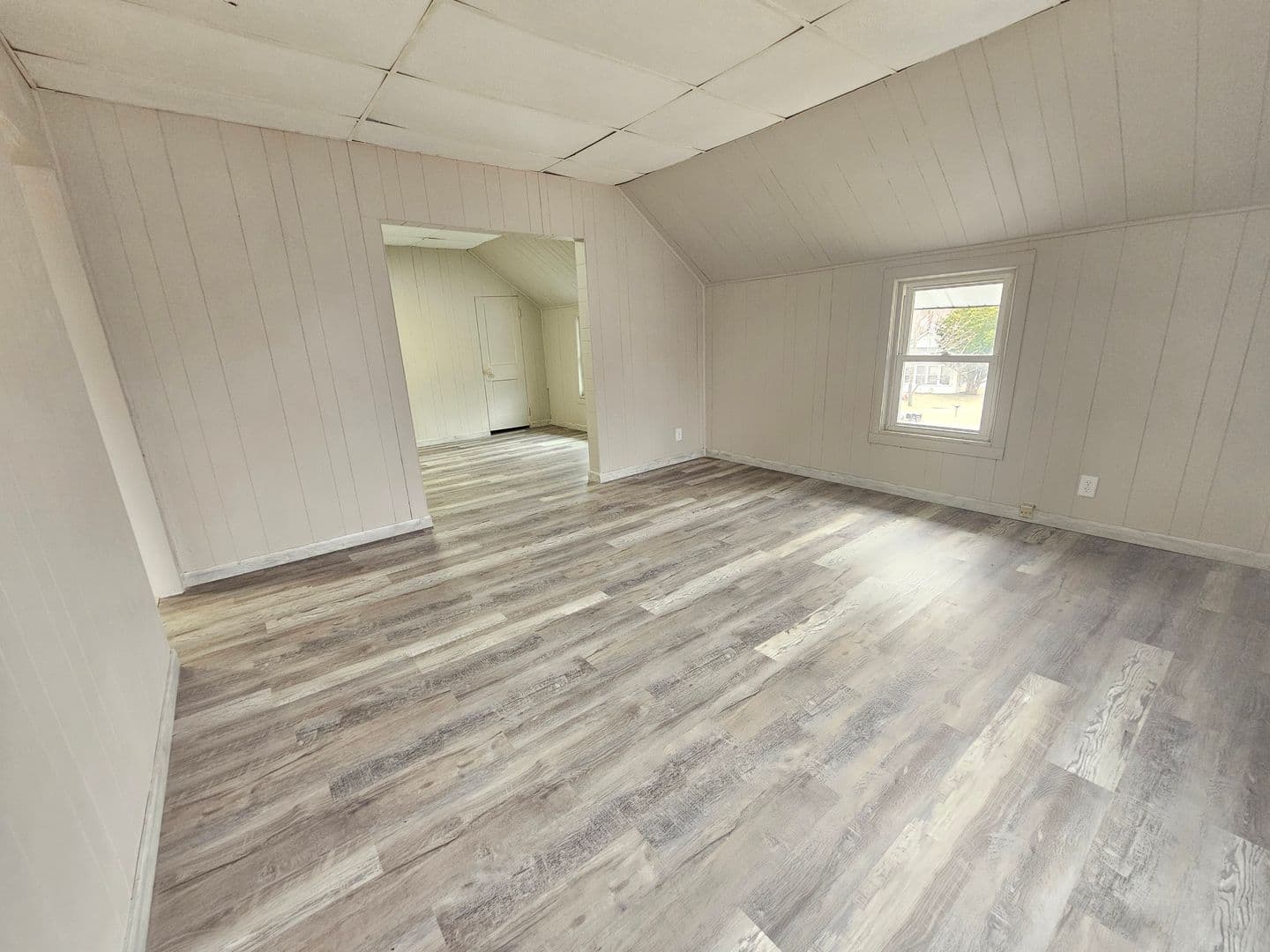 Nekoosa Apartment: 618 North St