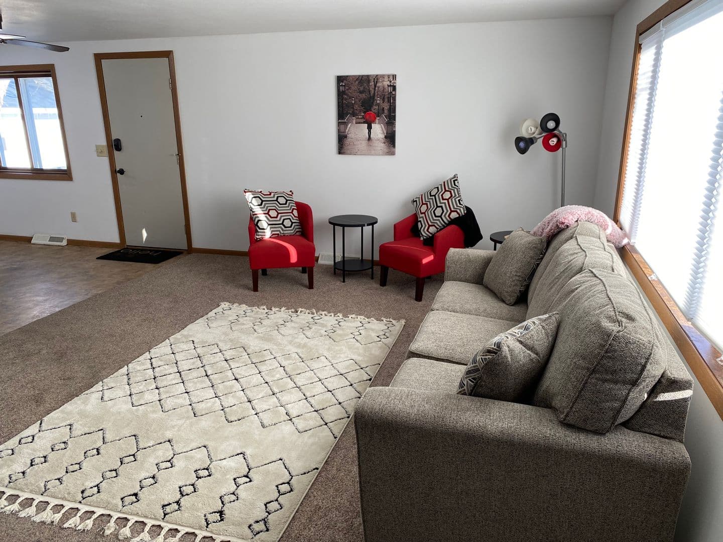 Marshfield Apartment: 307 S Vine Avenue
