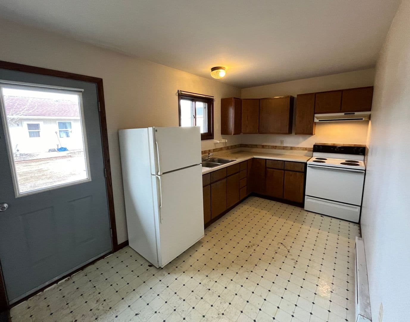 Wittenberg Apartment: 209 E Wood Ave