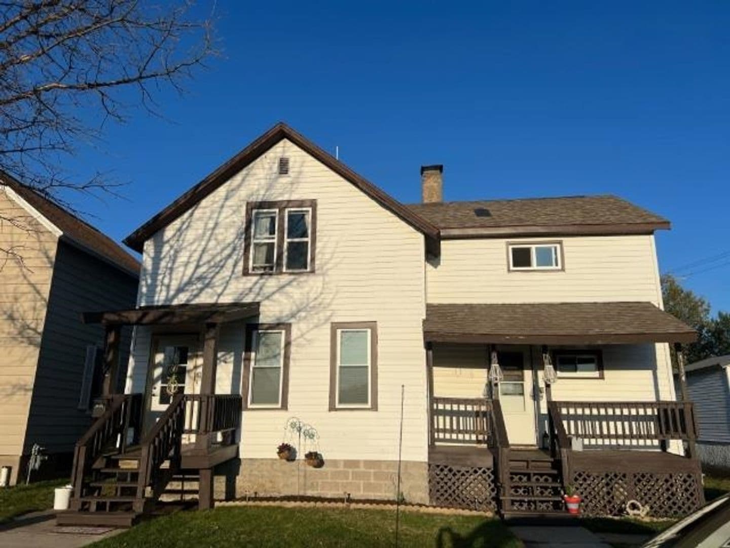 Marinette Apartment: 1134 Madison Avenue