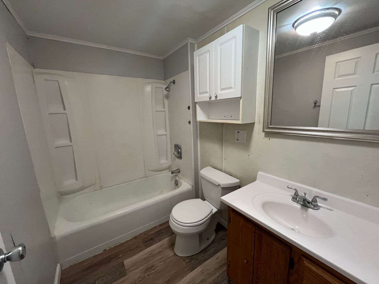 Marion Apartment: 112 E Garfield Ave