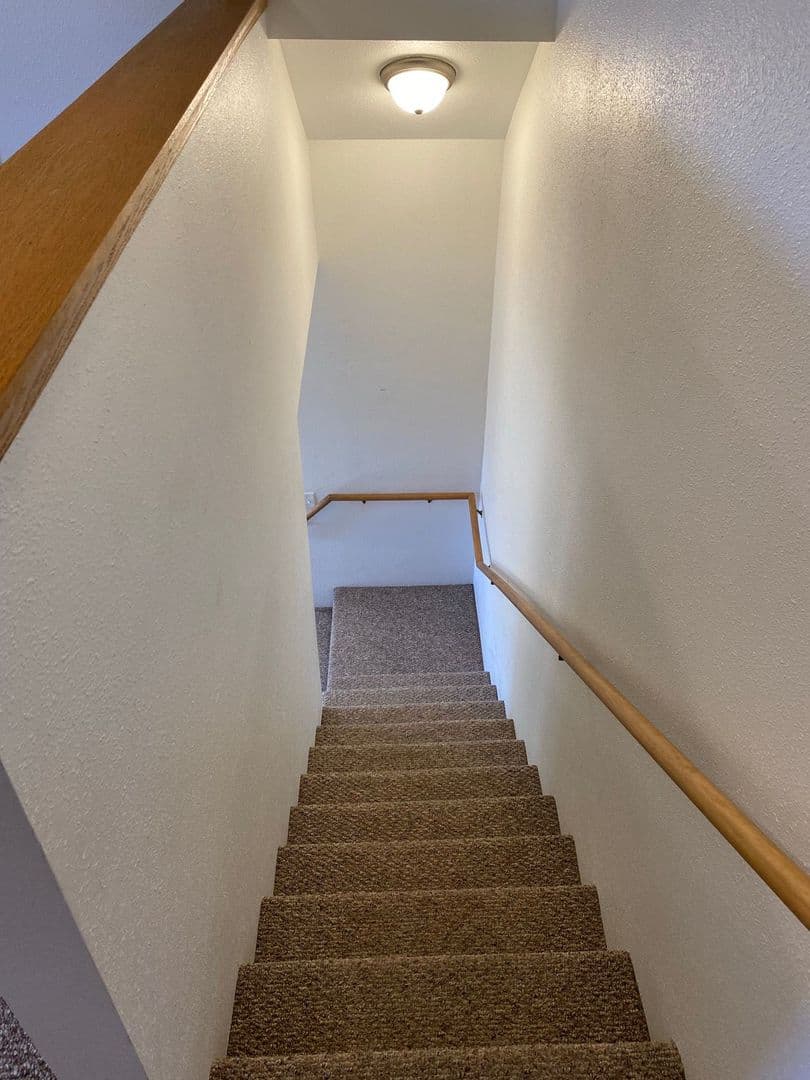 Rhinelander Apartment: 730 Wabash Street