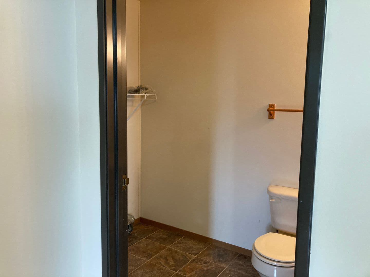 Plover Apartment: 1170 Dodds Drive