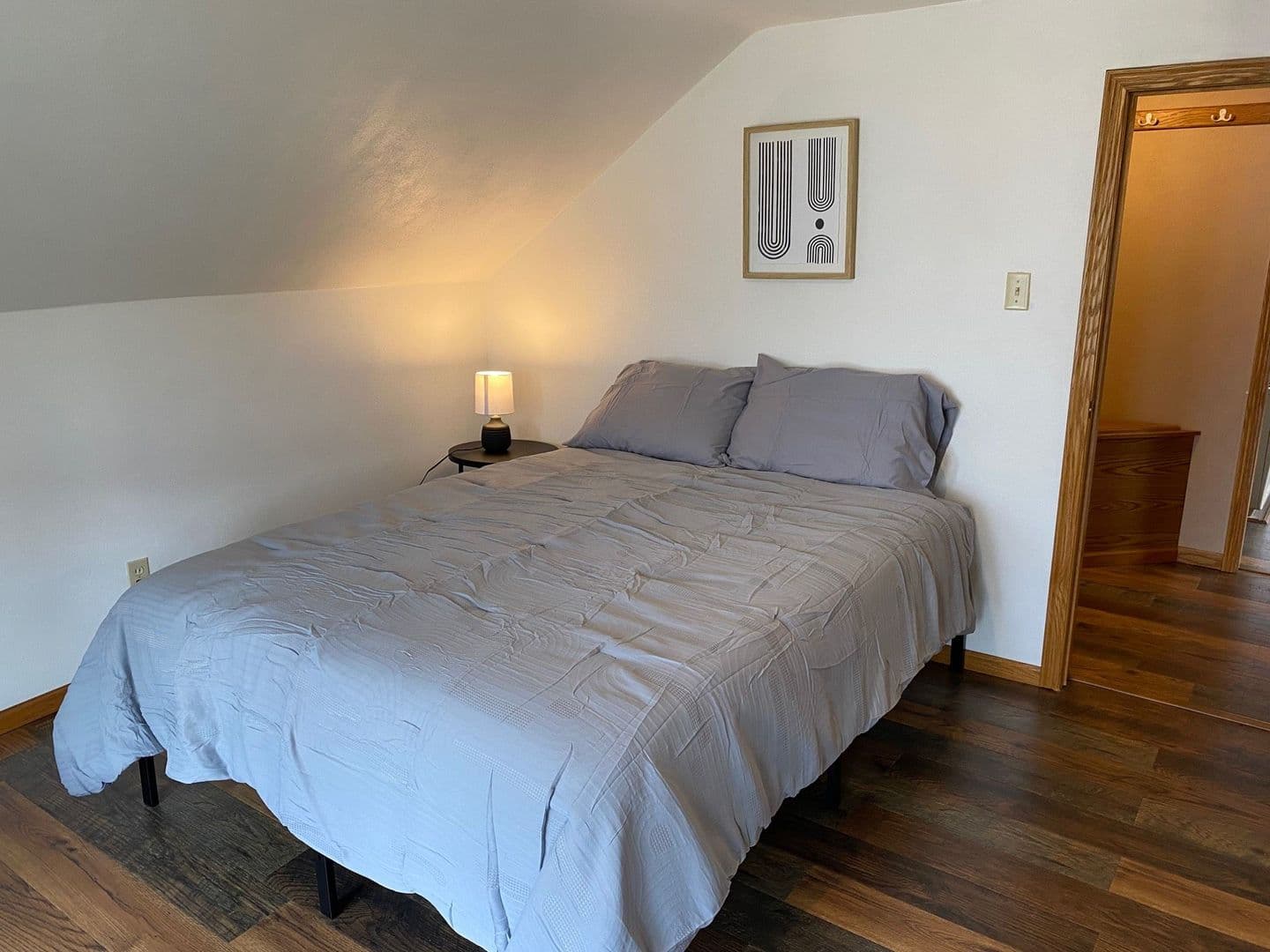 Marshfield Apartment: 410 N Maple Ave