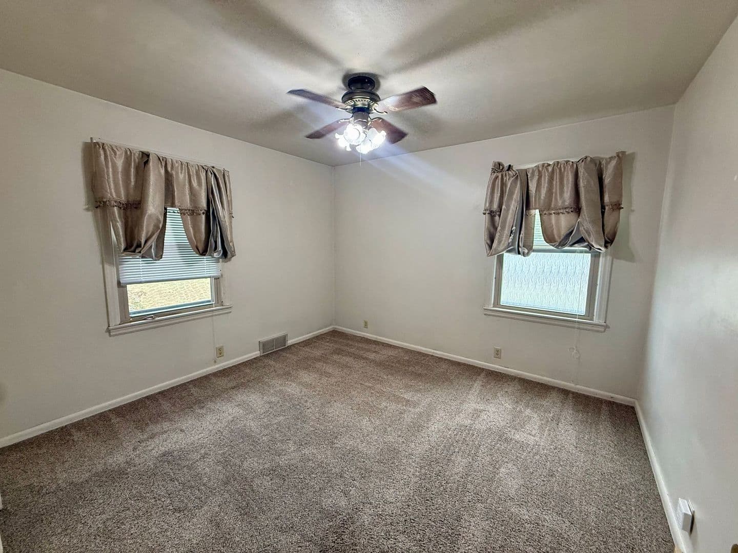 Wausau House: 152025 Robin Lane