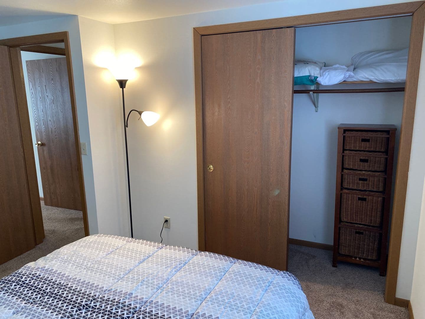 Marshfield Apartment: 307 S Vine Avenue