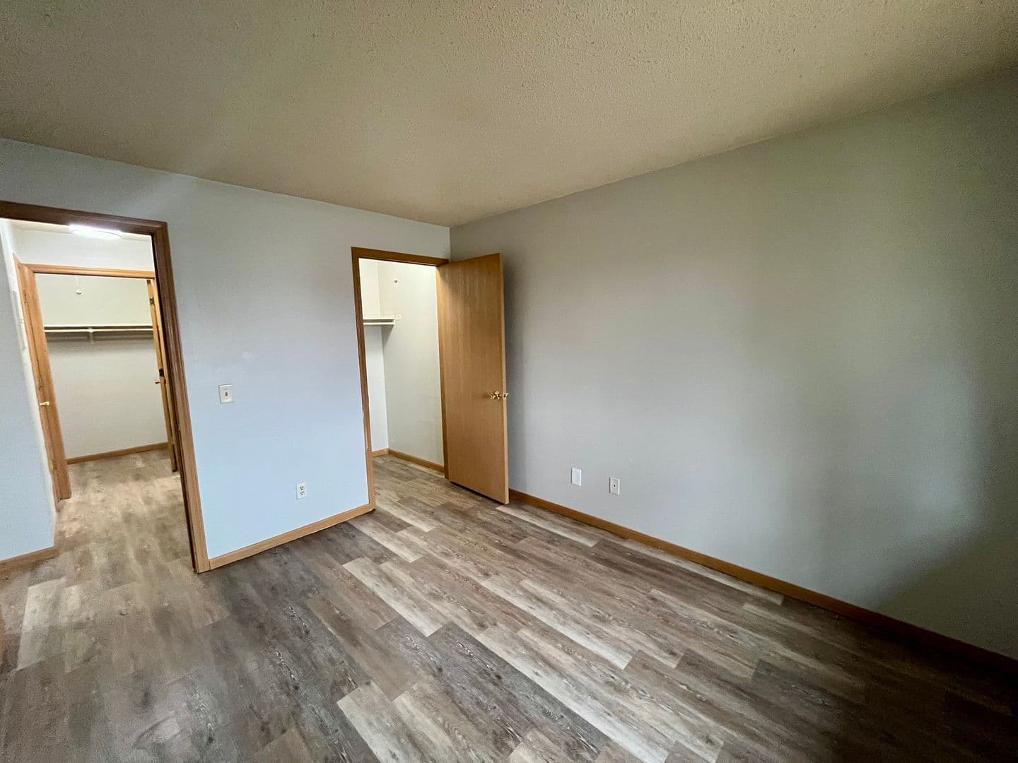 Tomah Apartment: 401 - 405 N Glendale Ave
