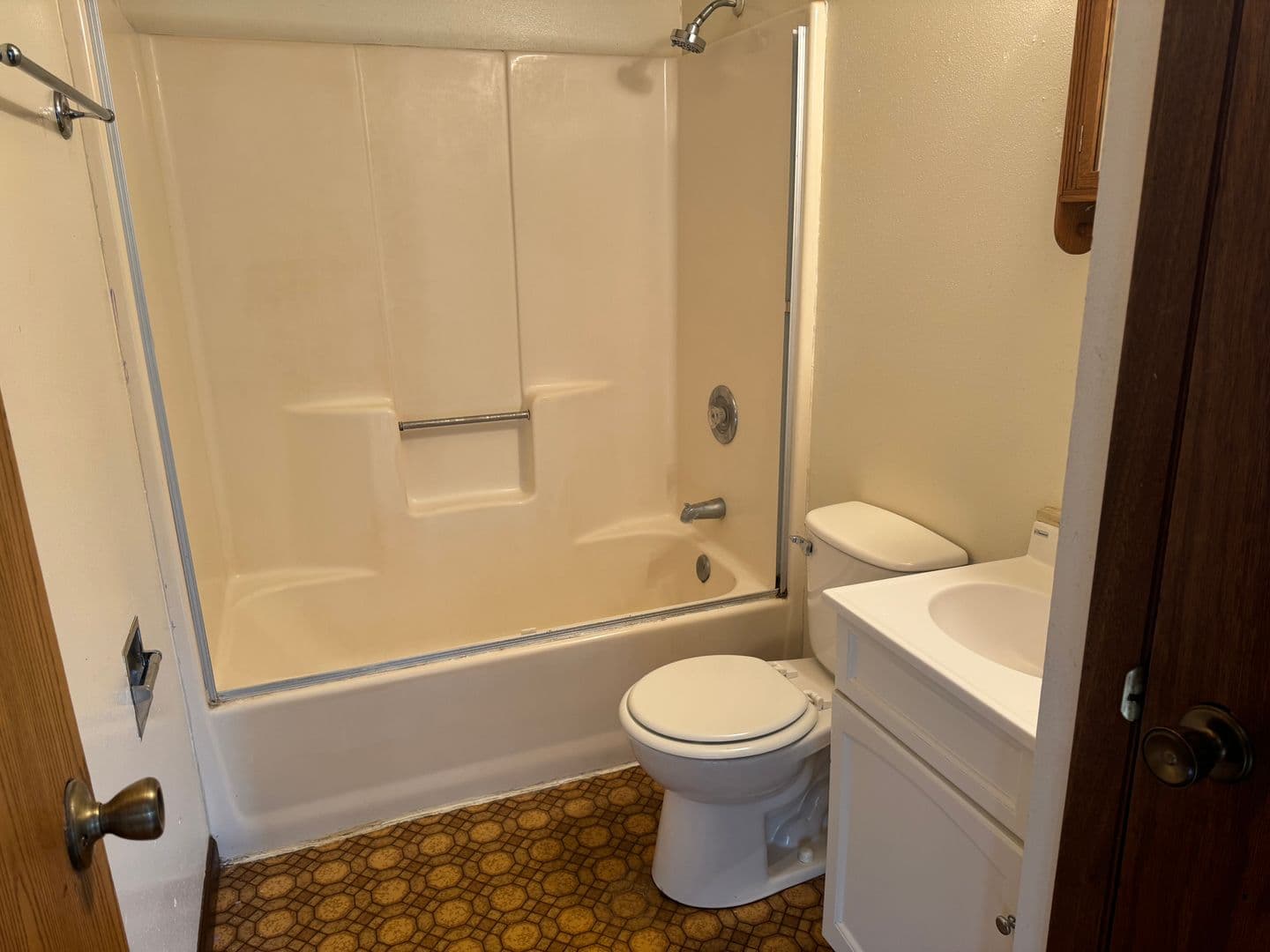 Wittenberg Apartment: 209 E Wood Ave