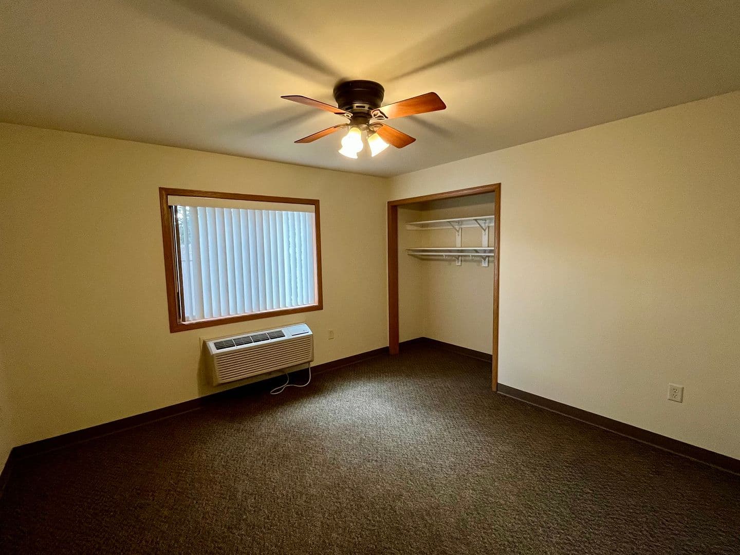 Weston Apartment: 3102 Jelinek Ave