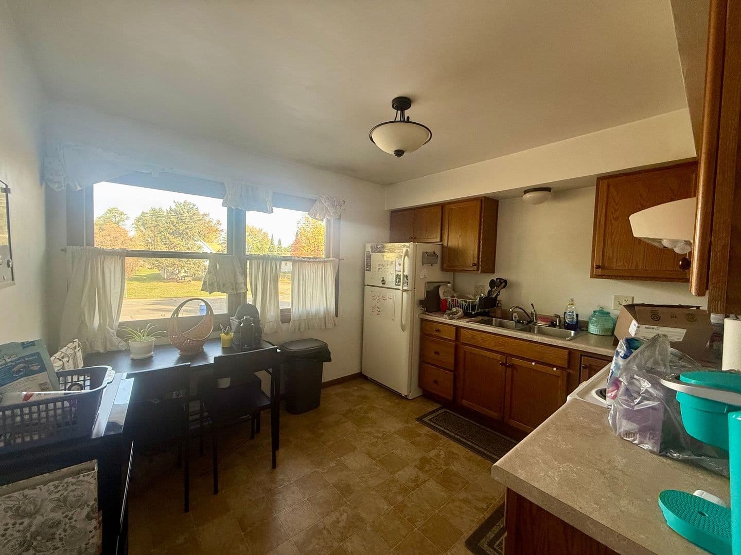 Weston Apartment: 3605 Ross Avenue
