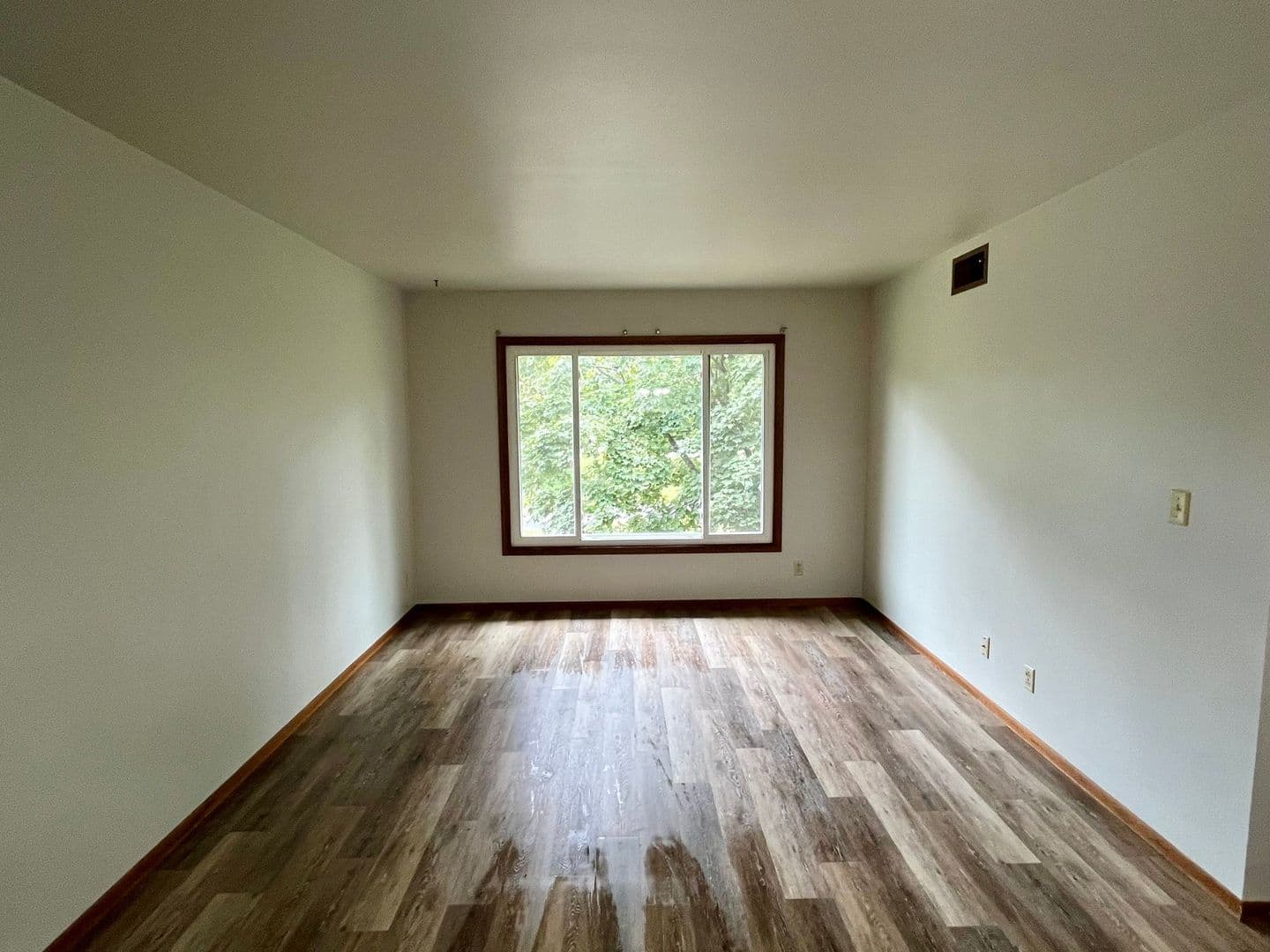 Plover Apartment: 3520 Evergreen Dr