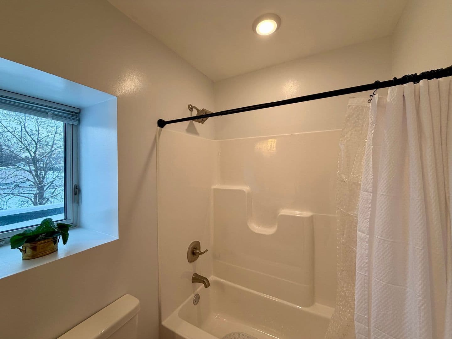 Wausau Apartment: 719 N 3rd Ave - Furnished