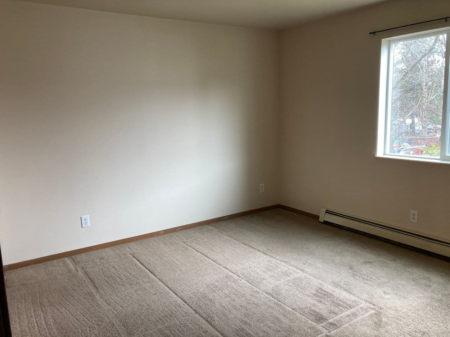 Plover Apartment: 1170 Dodds Drive