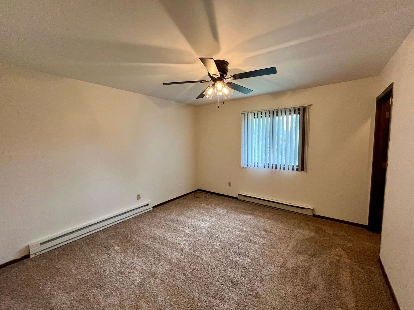 Marshfield Apartment: 1010 Sawyer Dr