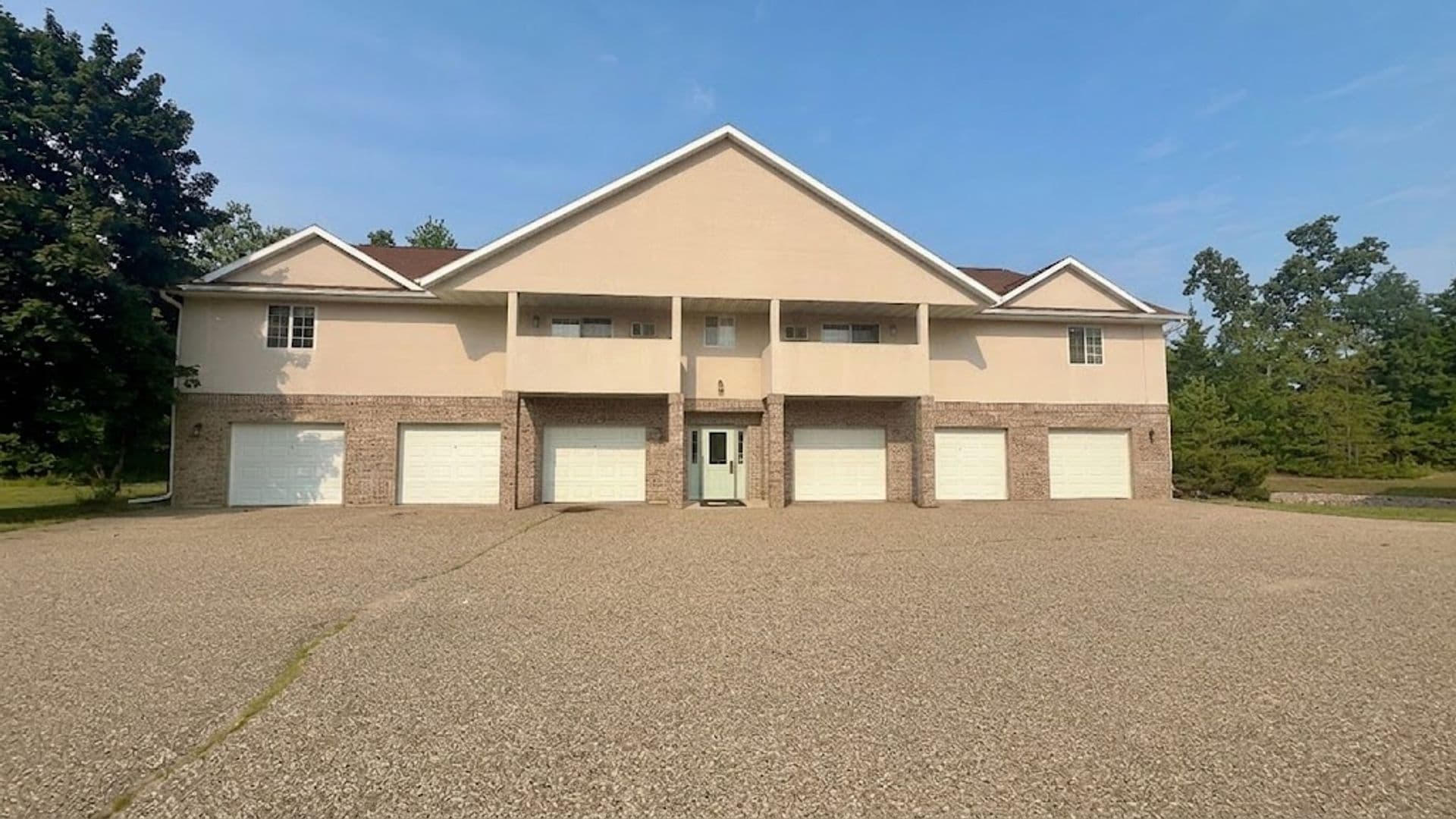 Stevens Point Apartment: 5601 Sandpiper Drive B