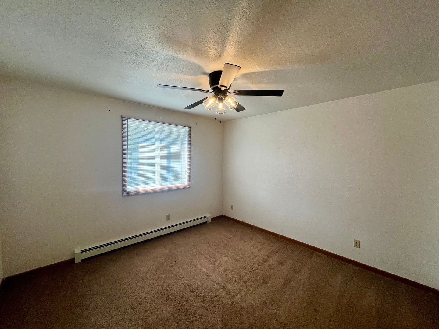 Plover Apartment: 2730 Washington Ave