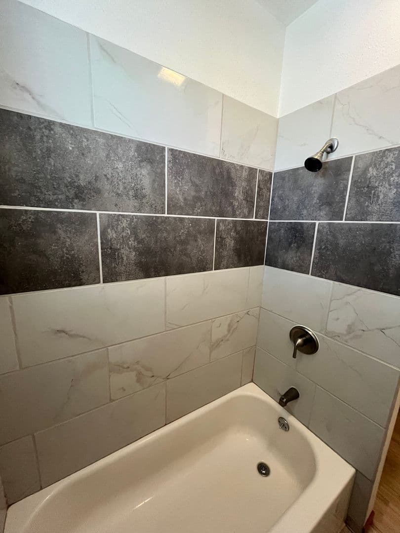 Wausau Apartment: 1015 Grand Ave