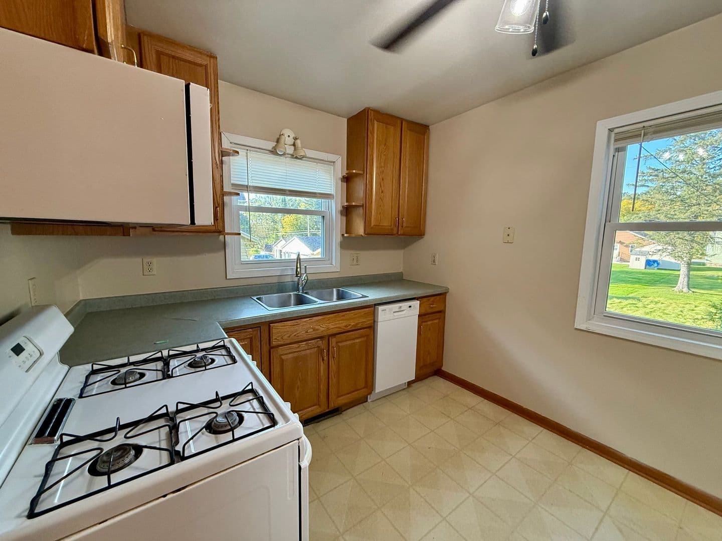 Wausau Apartment: 904 Park Ave