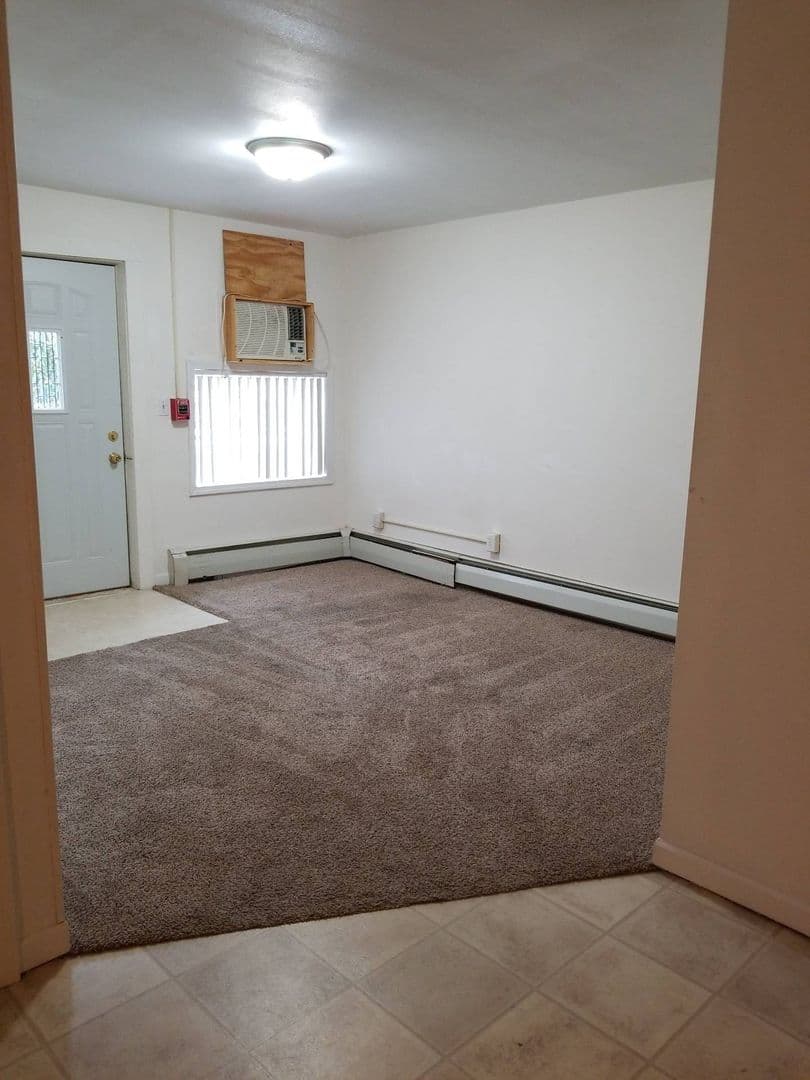 Wittenberg Apartment: 516 S Webb Street