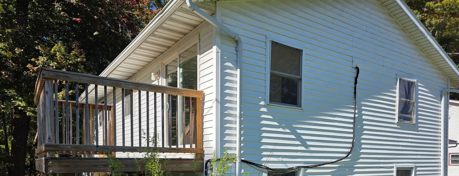 Wisconsin Rapids Apartment: 2460-2462 2nd Ave South