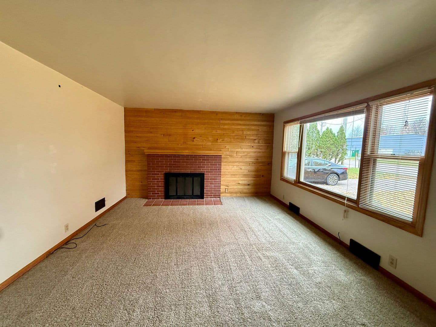 Wausau House: 152025 Robin Lane