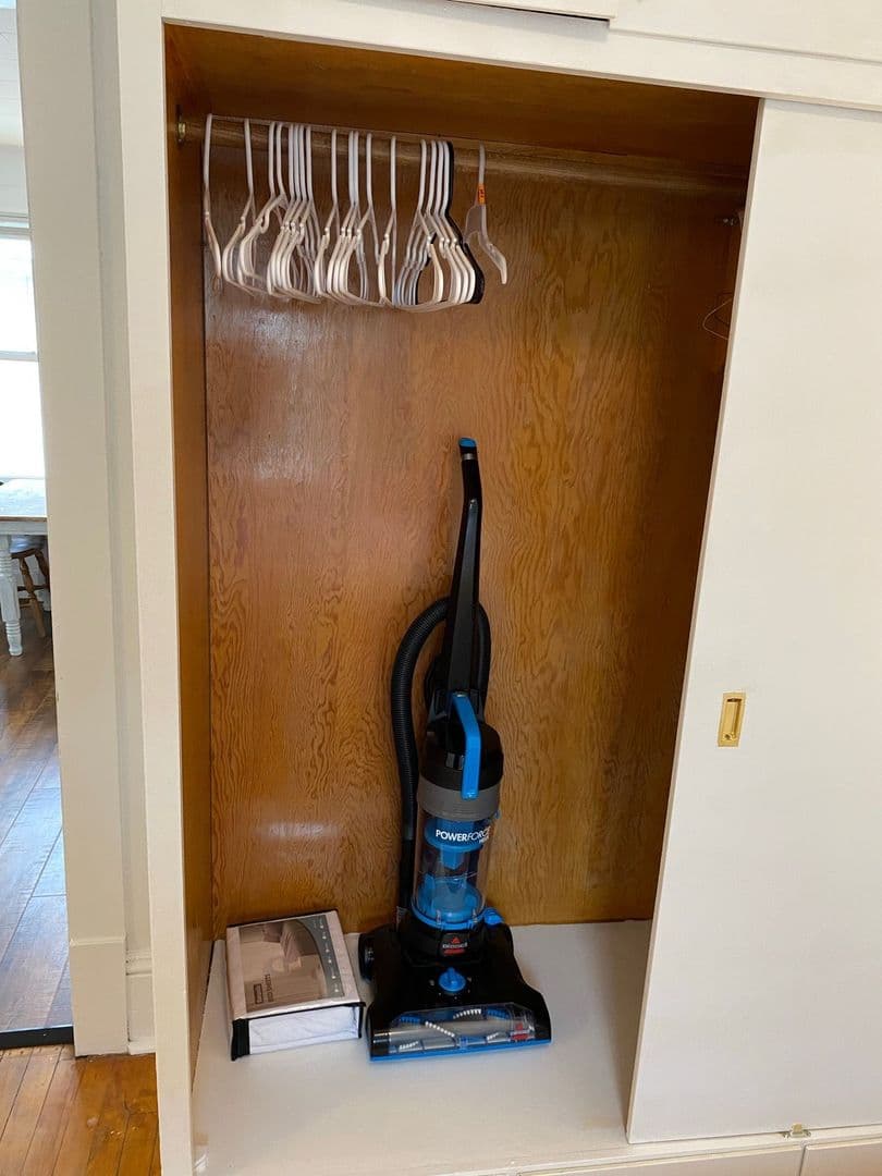 Marshfield Apartment: 410 N Maple Ave