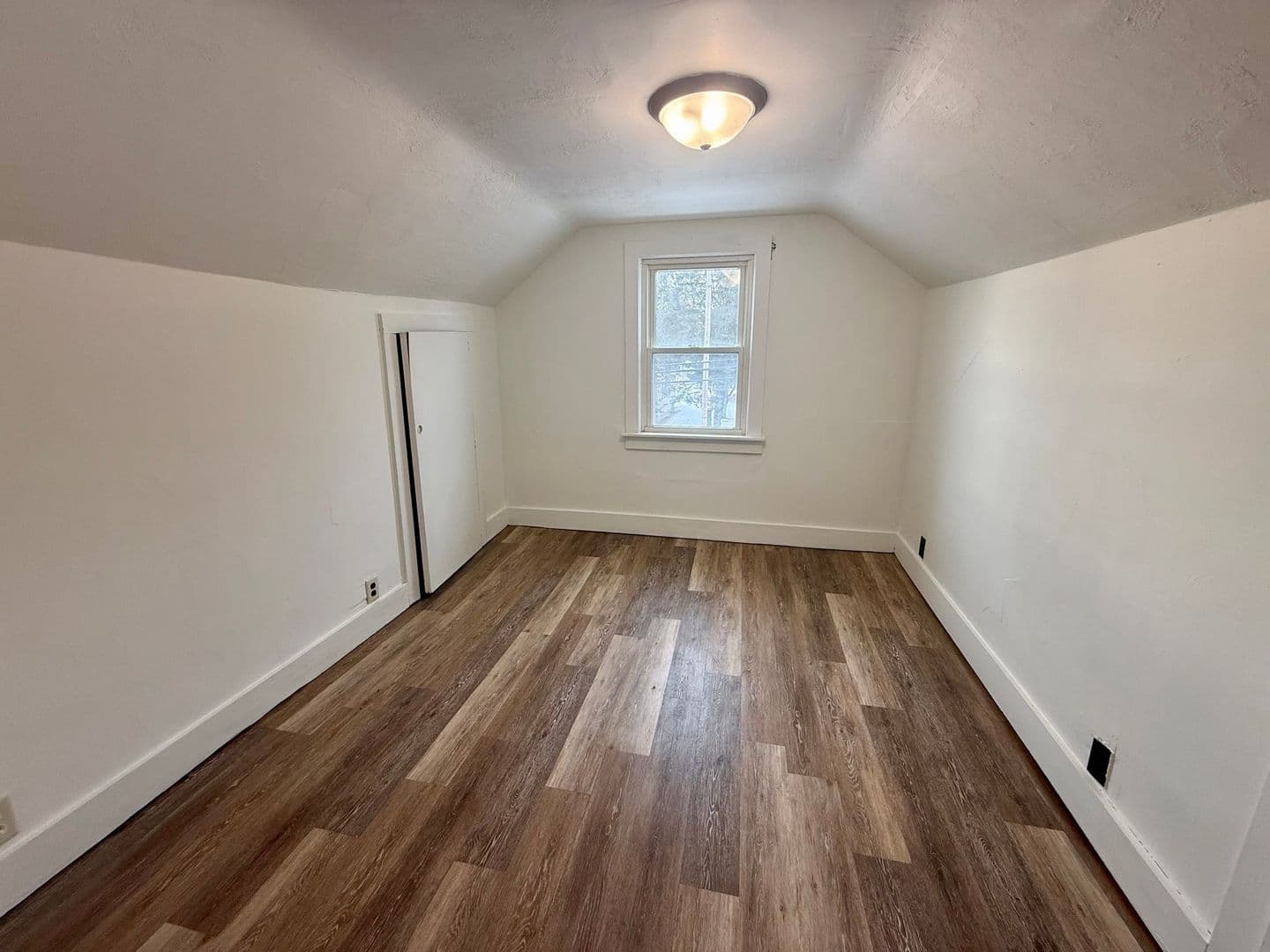 White Lake House: 536 Mill Street