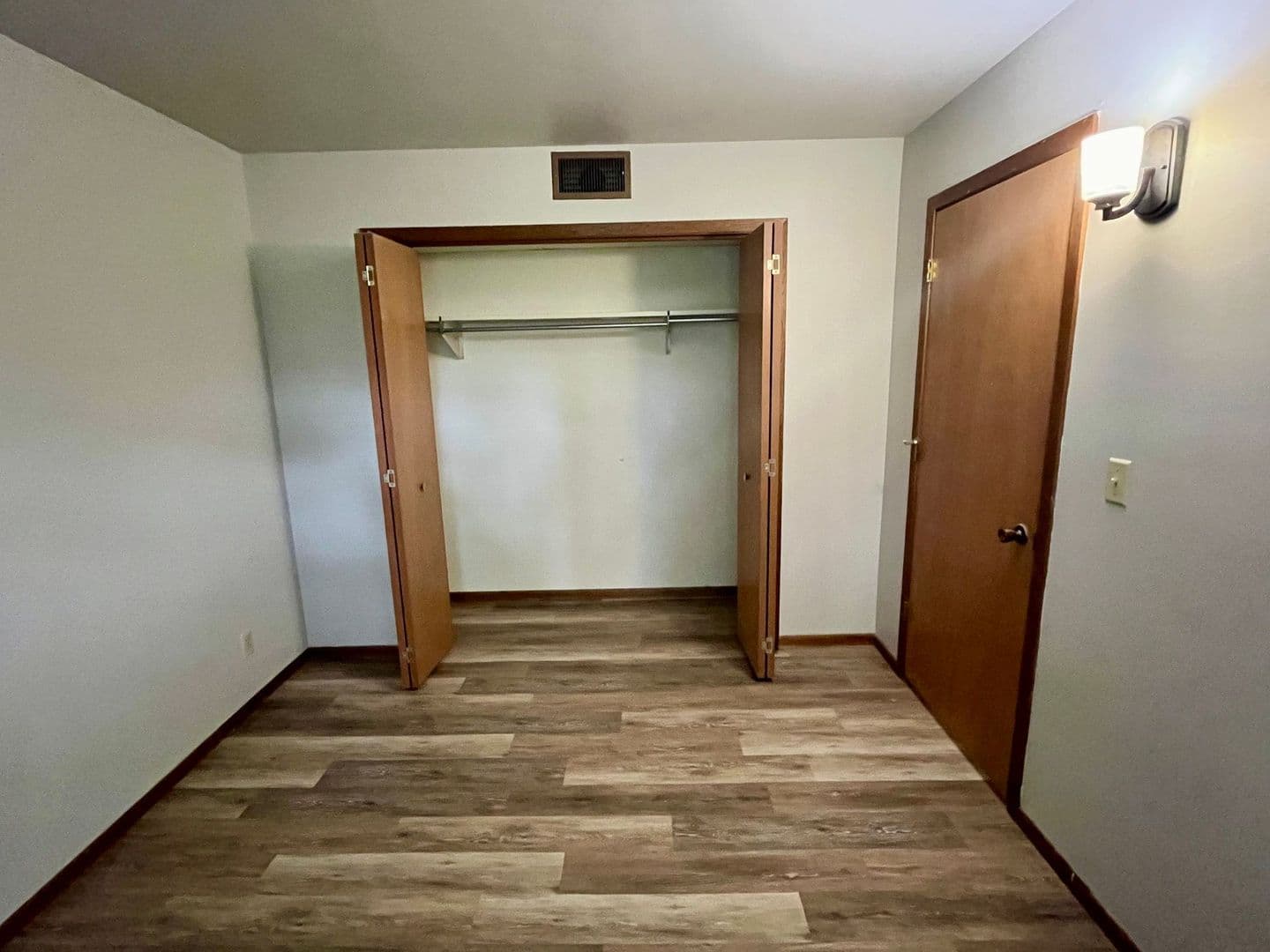 Plover Apartment: 3520 Evergreen Dr
