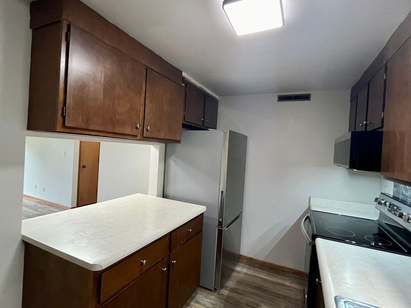 Plover Apartment: 3520 Evergreen Dr