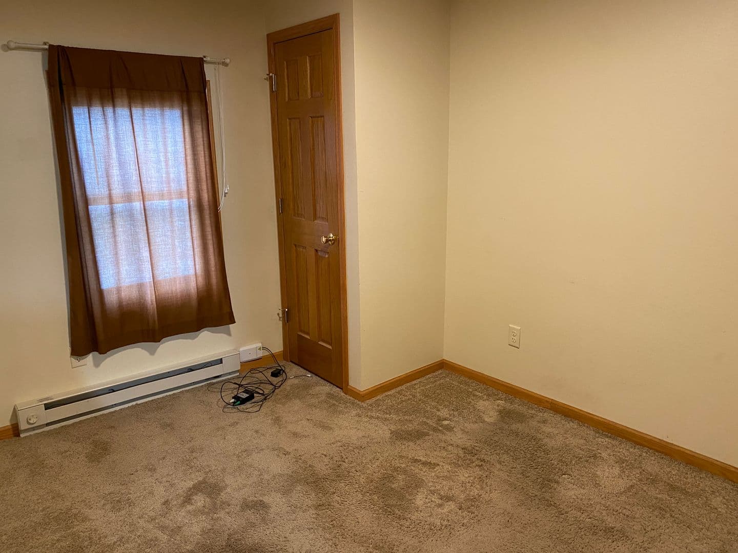 Wausau House: 1034 S 7th Ave
