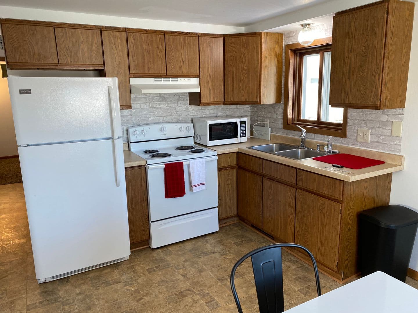 Marshfield Apartment: 307 S Vine Avenue