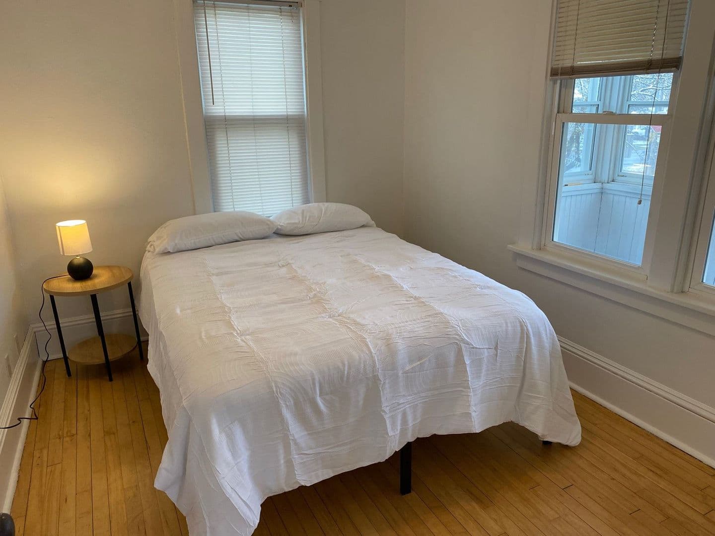 Marshfield Apartment: 410 N Maple Ave