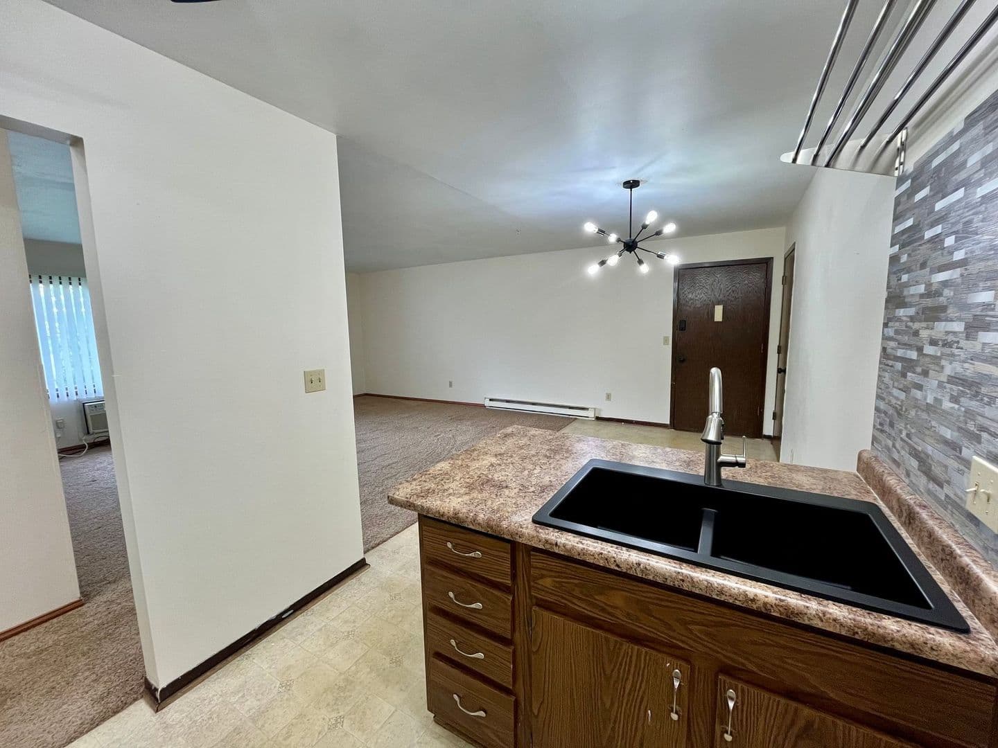 Marshfield Apartment: 1010 Sawyer Dr